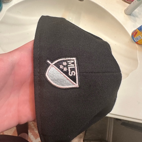 inter miami cf fitted hat - Picture 3 of 4